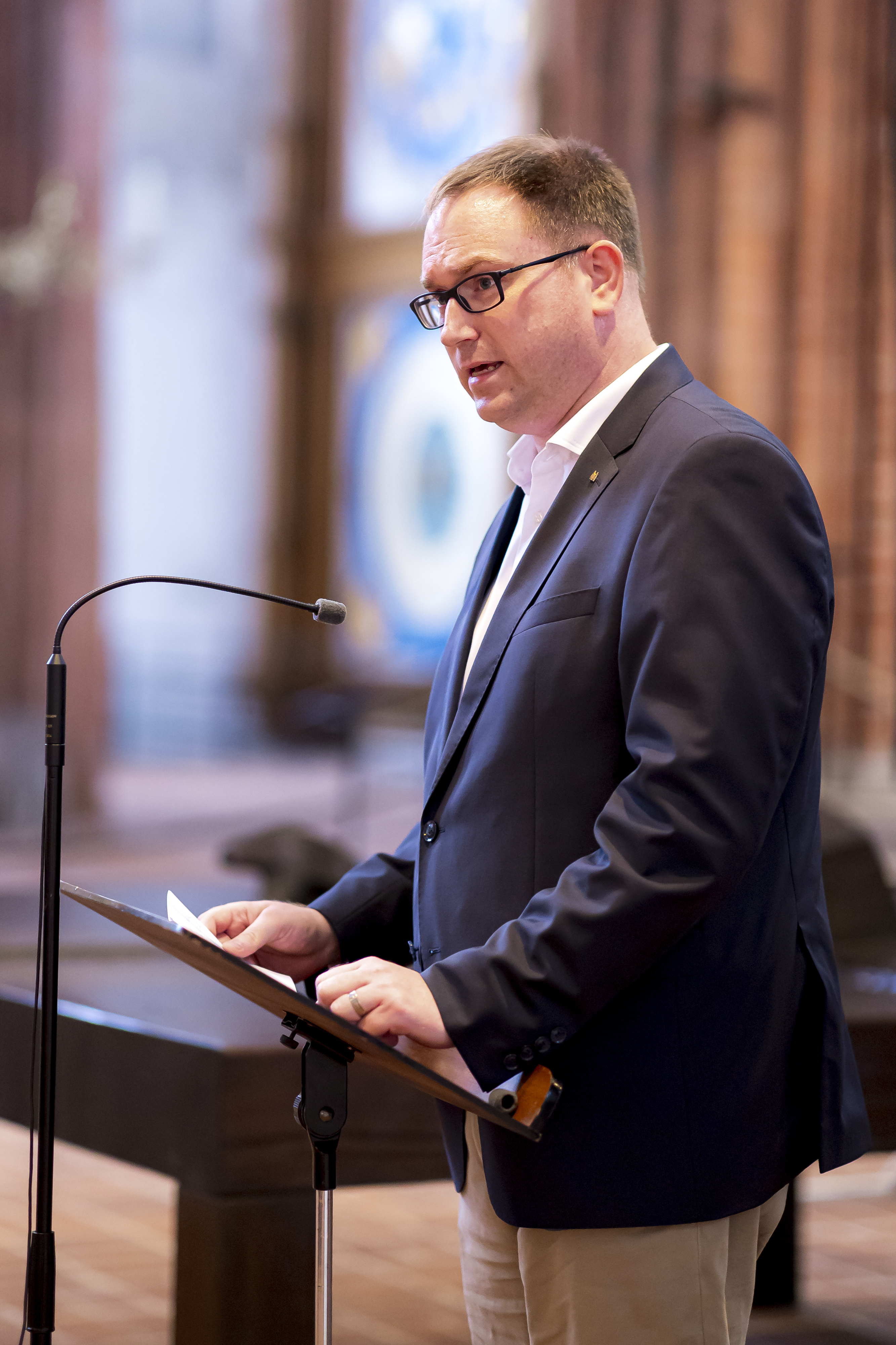 Bürgermeister Jan Lindenau eröffnet die Ausstellung